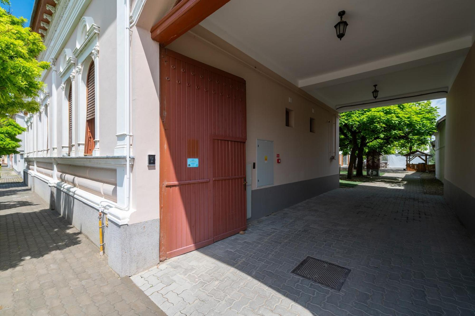 Knáb Panzió Acomodação com café da manhã Nemesnadudvar Exterior foto